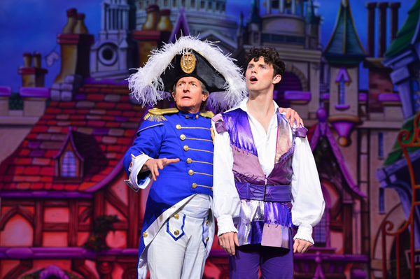 Photo Flash: First Look at Charlie Stemp, Elaine Paige and More in DICK WHITTINGTON at the London Palladium Image