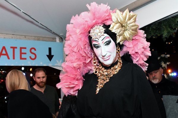 Photo Flash: DRAG QUEENS ON ICE Come to Safeway Holiday Rink at Union Square Image