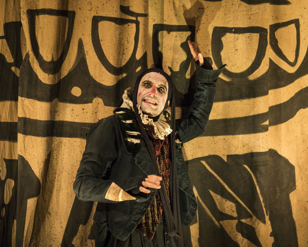 Photo Flash: First Look at THE GRINNING MAN Image
