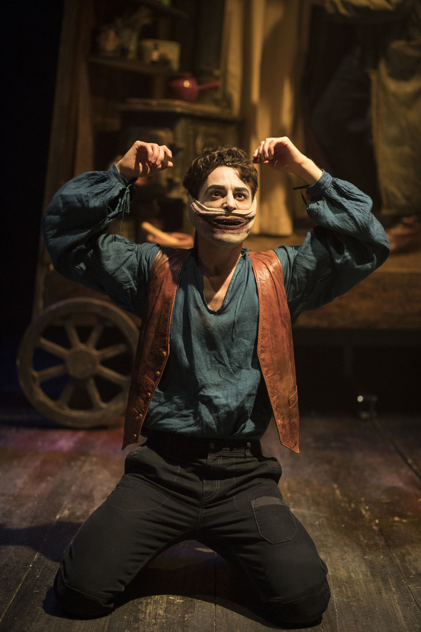 Photo Flash: First Look at THE GRINNING MAN Image