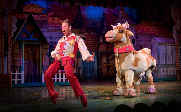 Photo Flash: Production Photos and Trailer Released for JACK AND THE BEANSTALK at Wolverhampton Grand Image