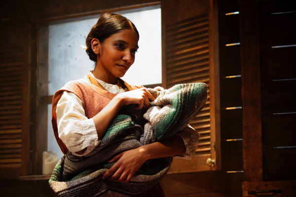 Photo Flash: First Look at WHITE FANG, Opening Tonight at the Park Theatre Image