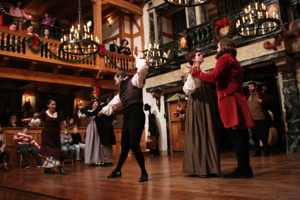 Photo Flash: First Look at A CHRISTMAS CAROL at the Blackfriars Playhouse Image