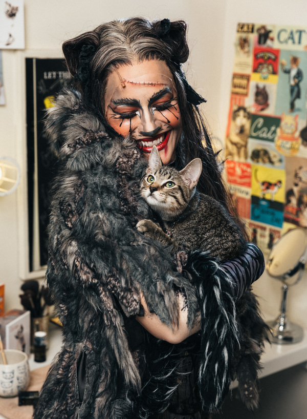 Photo Flash: Mamie Parris and the Cast of CATS Pose with Adorable, Adoptable Felines Image