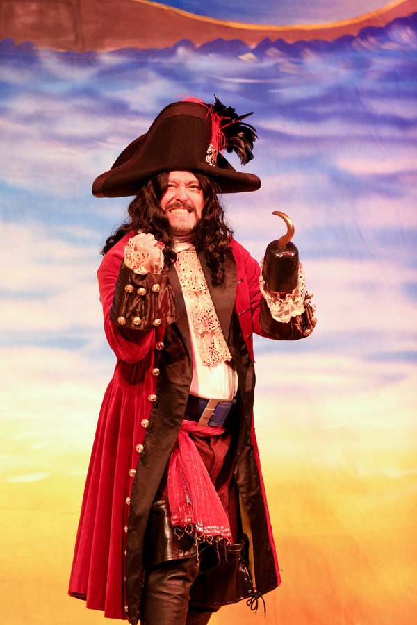 Photo Flash: Peter Pan, Wendy, Captain Hook, Tinker Bell, Smee And Tiger Lily Arrive In San Diego! Image