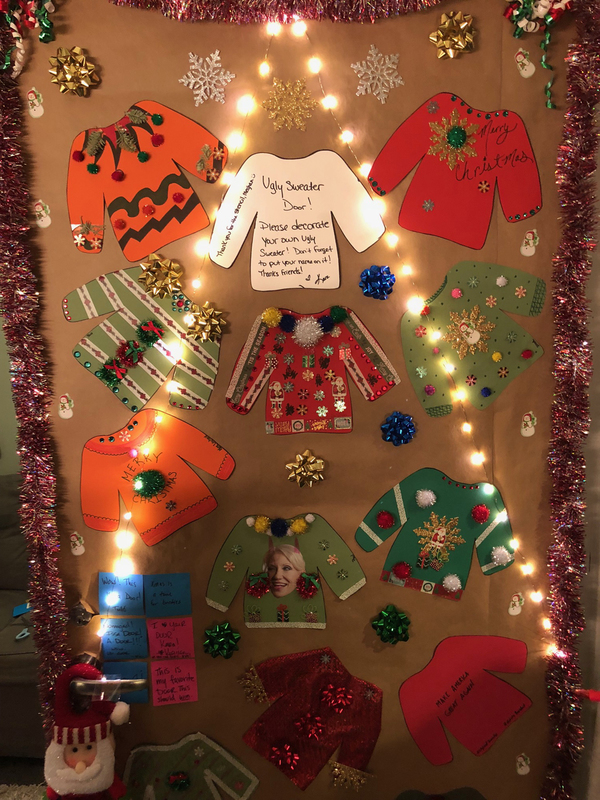 Photo Flash: BEAUTIFUL Holds a Holly Jolly Dressing Room Decorating Contest Image