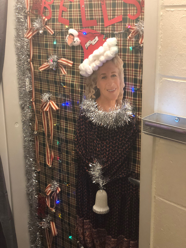 Photo Flash: BEAUTIFUL Holds a Holly Jolly Dressing Room Decorating Contest Image