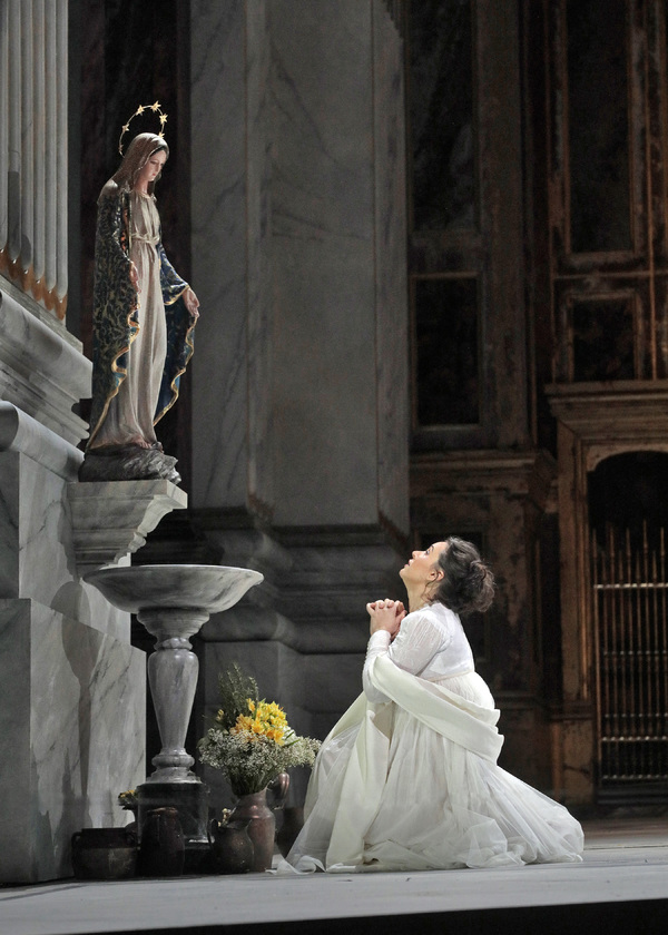 Photo Flash: TOSCA Lives for Her Art at the Met 