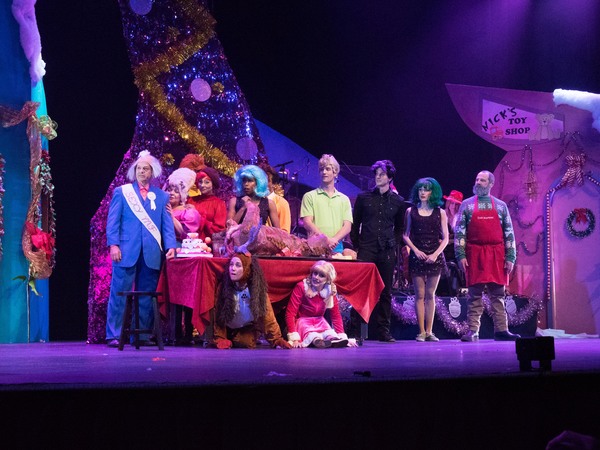 Photo Coverage: Curtain Call And New Year's Eve Celebration With The Troubies HOW THE PRINCH STOLE CHRISTMAS! Image