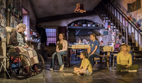 Photo Flash: First Look at the New Cast of THE FERRYMAN Image