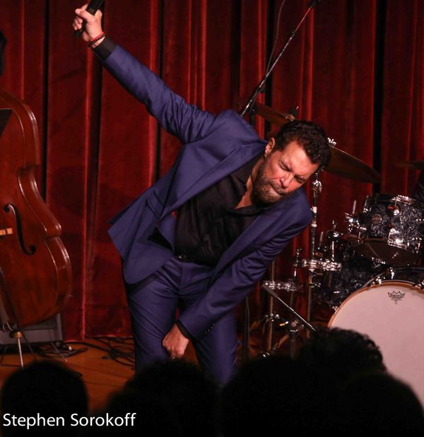 Photo Coverage: Clint Holmes Warms Up The RRazz Room On Route To The Grammy Awards Image