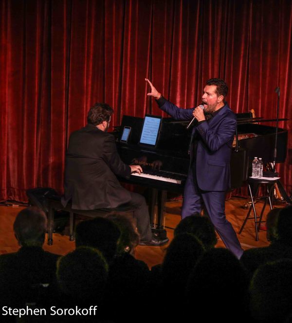 Photo Coverage: Clint Holmes Warms Up The RRazz Room On Route To The Grammy Awards Image