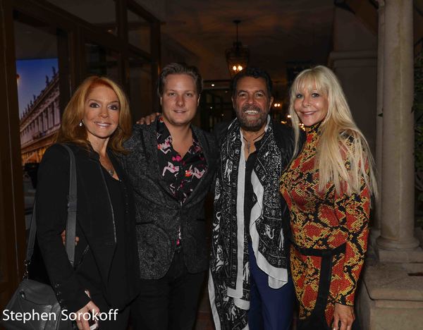 Photo Coverage: Clint Holmes Warms Up The RRazz Room On Route To The Grammy Awards Image