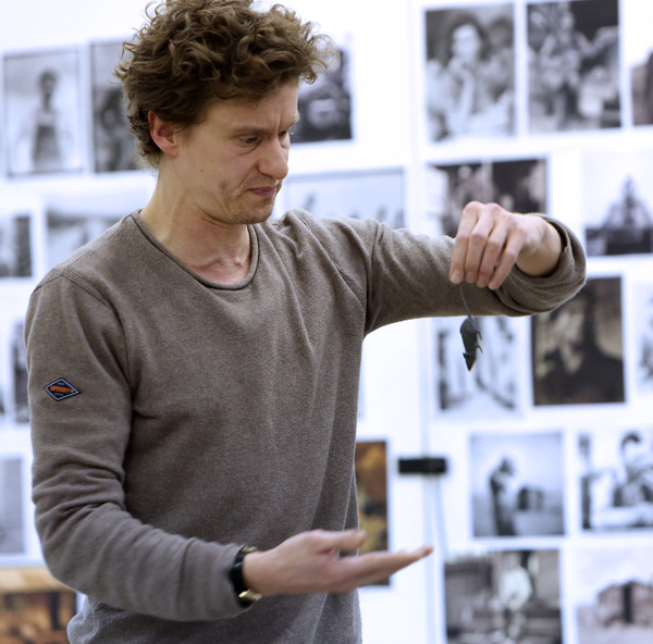 Photo Flash: In Rehearsal with OF MICE AND MEN 