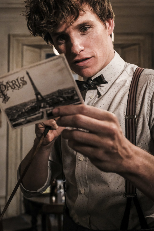 EDDIE REDMAYNE as Newt Scamander in Warner Bros. Pictures' fantasy adventure 