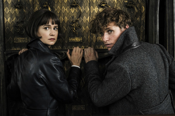 Photo Flash: New Images from FANTASTIC BEASTS: THE CRIMES OF GRINDELWALD Image