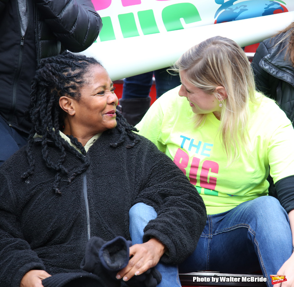 Photo Coverage: Broadway Unites in Times Square for Big Hug Day Image