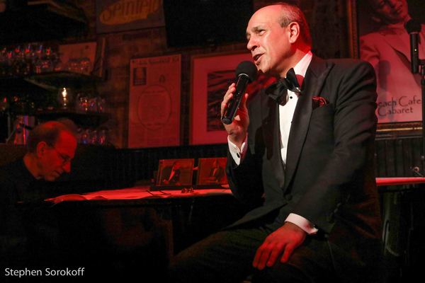 Photo Coverage: Steven Maglio 'Having A Good Time' at the Beach Cafe Image