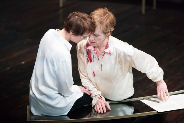Photo Flash: Juliet Stevenson and Lia Williams Star in MARY STUART Image