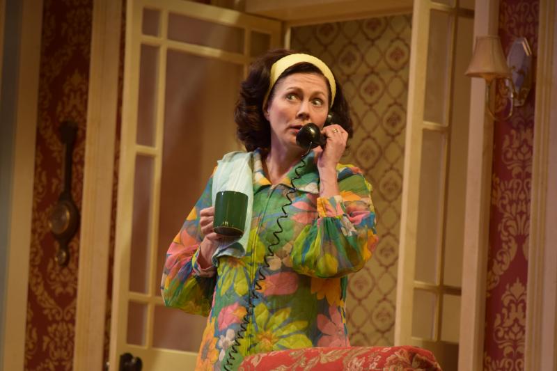 Review: HOW THE OTHER HALF LOVES at Florida Rep is Clever and Comical! Image