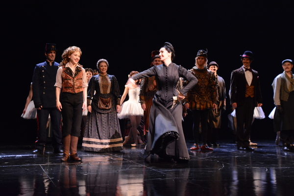 Kara Klein, Maree Johnson and The Cast of Phantom of The Opera Photo