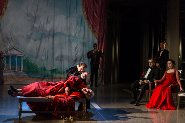 Photos: Get A First Look at Michael Urie in Shakespeare Theatre Company's HAMLET Image
