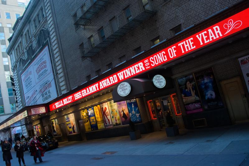 Photo Flash: The 2018 Grammy Awards Receive New York Welcome from HELLO, DOLLY! Image