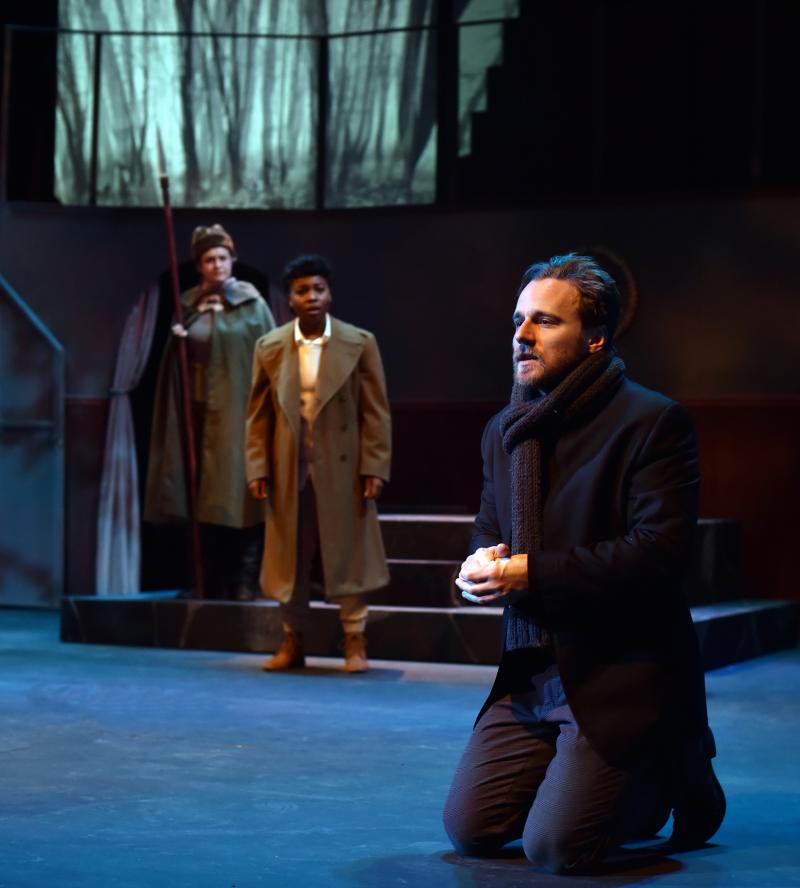 Review: Ashdown, White Lead Compelling HAMLET at Nashville Shakespeare Festival 