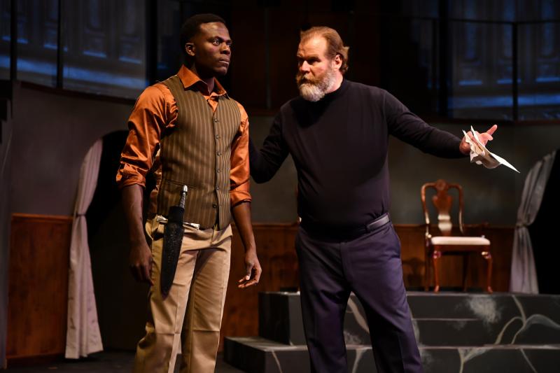 Review: Ashdown, White Lead Compelling HAMLET at Nashville Shakespeare Festival 