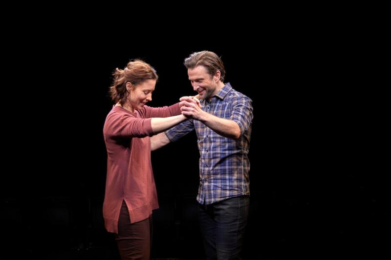 Review: CONSTELLATIONS at Theaterworks Image