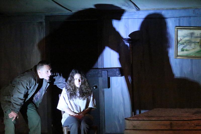 Review: ON CLOVER ROAD at Elmwood Playhouse Image