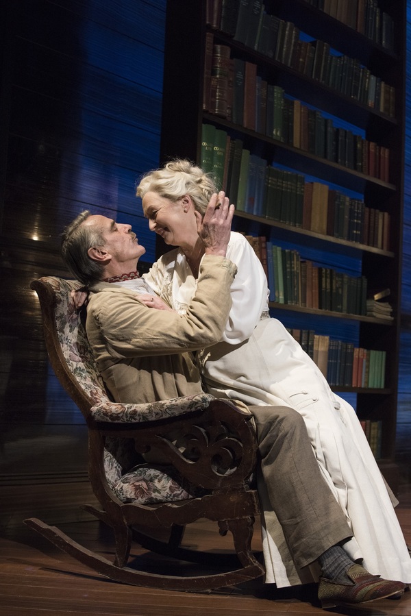 Photo Flash: First Look at Jeremy Irons and Lesley Manville in LONG DAY'S JOURNEY INTO NIGHT Image