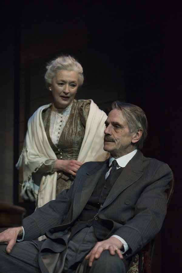 Photo Flash: First Look at Jeremy Irons and Lesley Manville in LONG DAY'S JOURNEY INTO NIGHT Image