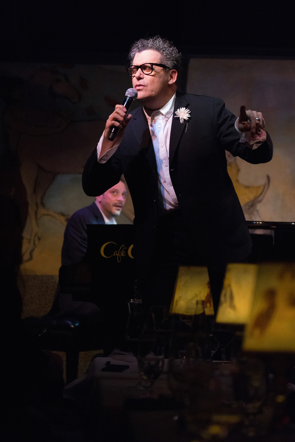 Photo Flash: Isaac Mizrahi Takes Over Cafe Carlyle Image