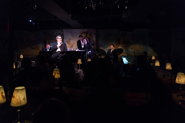 Photo Flash: Isaac Mizrahi Takes Over Cafe Carlyle Image
