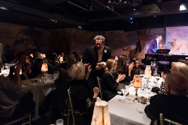 Photo Flash: Isaac Mizrahi Takes Over Cafe Carlyle Image