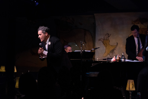 Photo Flash: Isaac Mizrahi Takes Over Cafe Carlyle Image