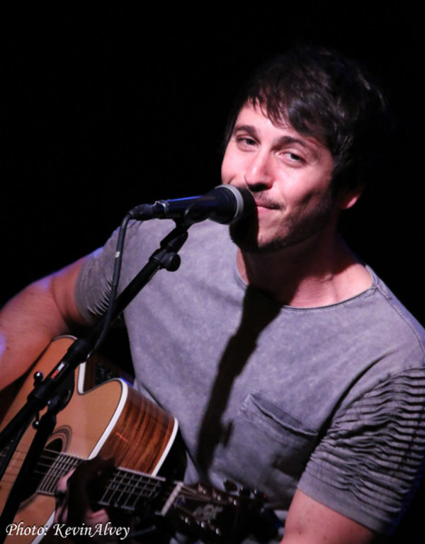 Photo Flash: Broadway at Birdland Presents Victoria Shaw's Under the Covers Image