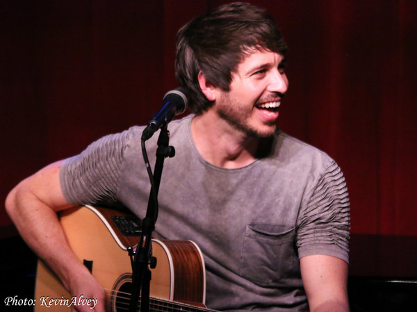 Morgan Evans Photo