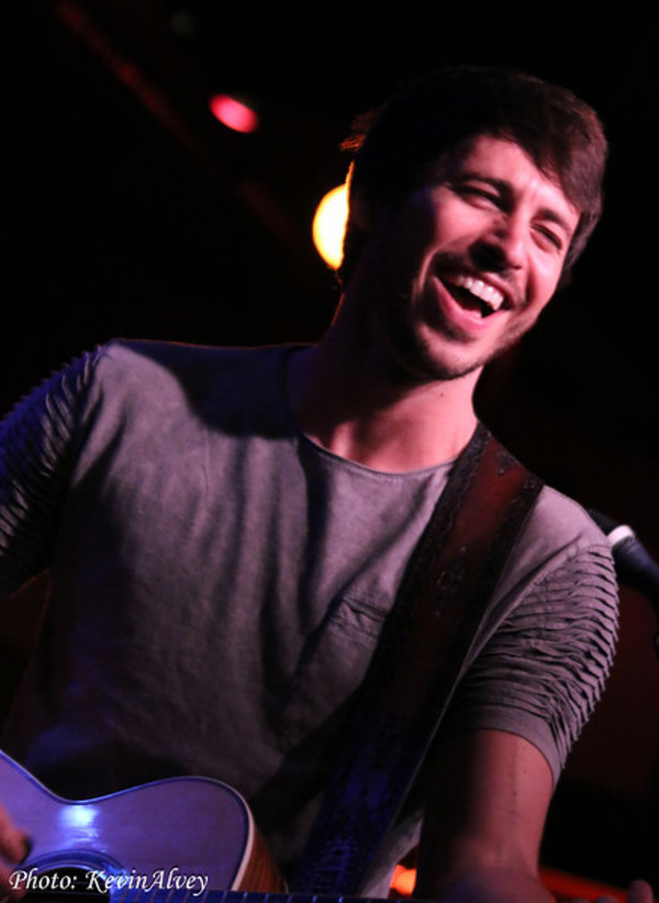 Morgan Evans Photo