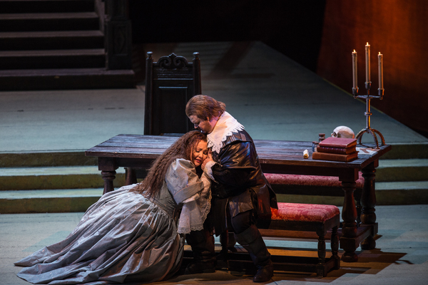 Photo Flash: I PURITANI Opens at Lyric Opera of Chicago This Week Image