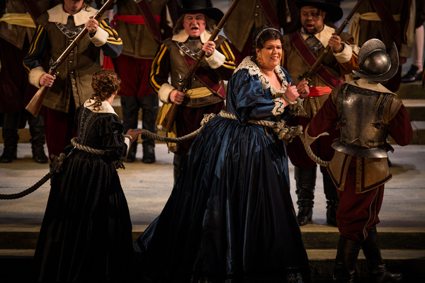 Photo Flash: I PURITANI Opens at Lyric Opera of Chicago This Week Image