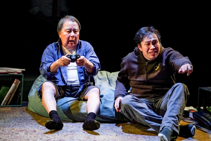 Review: West of Lenin's AMERICAN HWANGAP Lacks Connection Image