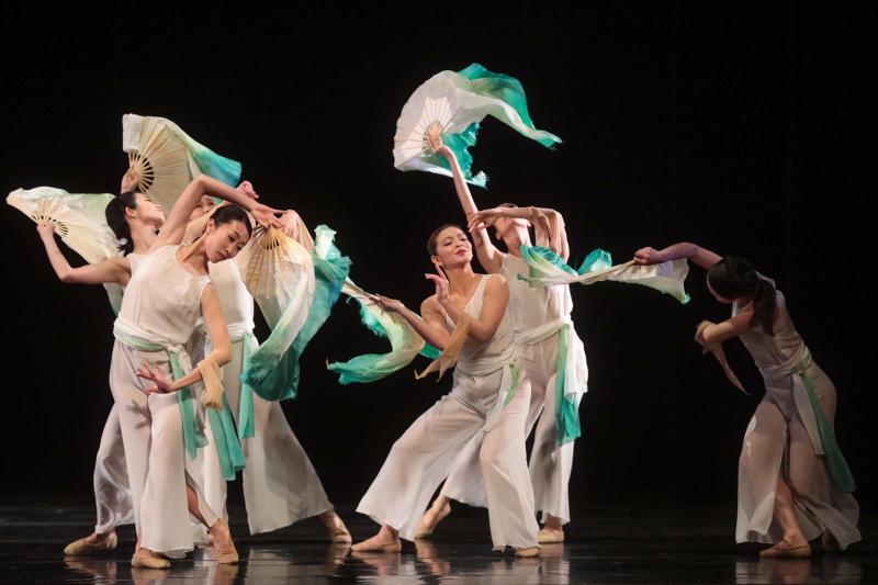 Review: TALE OF THREE CITIES Gathers 'Traditions' at Kwai Tsing Theatre Image