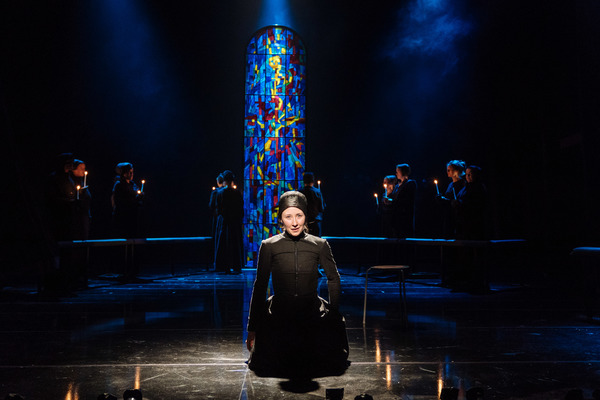 Photo Flash: First Look at THE DIVIDE at The Old Vic Image