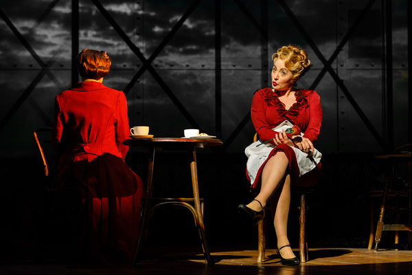 Photo Flash: First Look at Noel Coward's BRIEF ENCOUNTER at Birmingham Repertory Theatre 