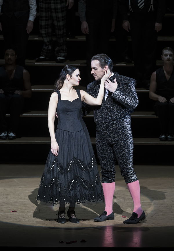 Photo Flash: The Royal Opera House Stages Classic CARMEN 