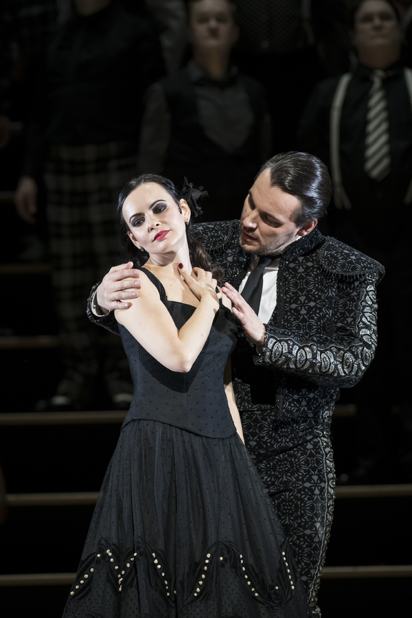 Photo Flash: The Royal Opera House Stages Classic CARMEN 