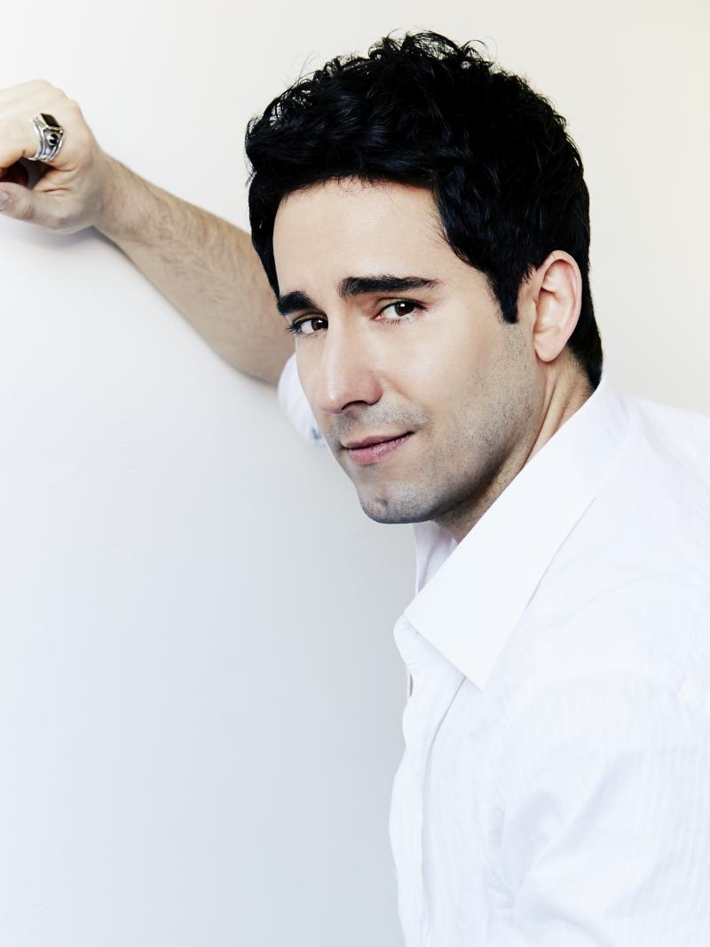 BWW Interview: John Lloyd Young Gets Ready to Put His Heart Back on His Sleeve at the Cafe Carlyle 