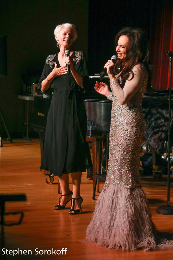 Photo Coverage: Deborah Silver Brings A Valentine's Present To The RRAZZ ROOM Image